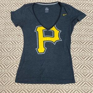 Pittsburgh pirates women’s t shirt small